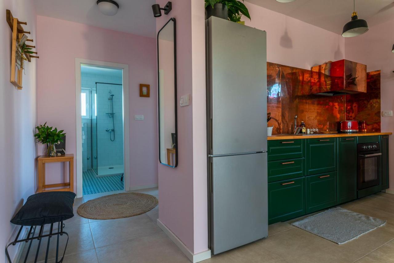 Charming Tale Apartments Modun19 Пироваць Екстер'єр фото